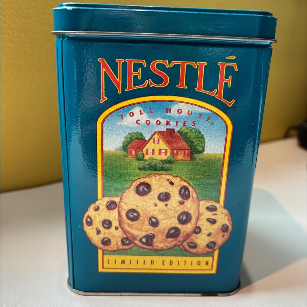 Nestle Toll House Cookie Tin Vintage Limited Edition Collectible 1980s